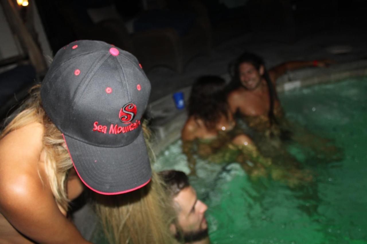 Sea Mountain Nude Resort & Spa Hotel - Adults Only Desert Hot Springs Bagian luar foto