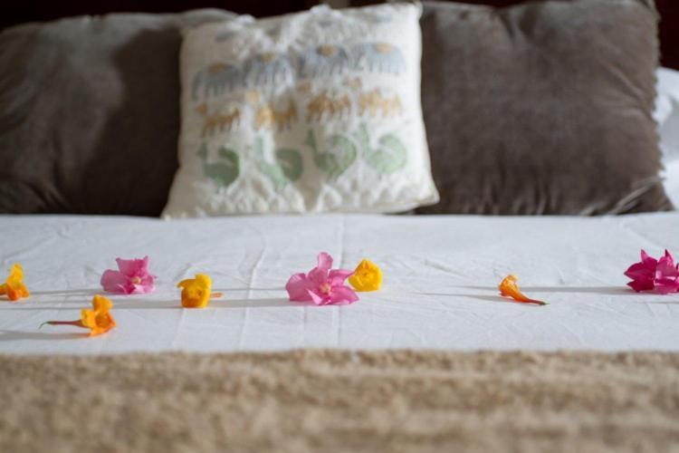 Sea Mountain Nude Resort & Spa Hotel - Adults Only Desert Hot Springs Bagian luar foto