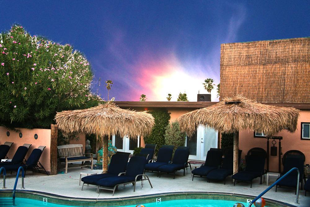 Sea Mountain Nude Resort & Spa Hotel - Adults Only Desert Hot Springs Bagian luar foto