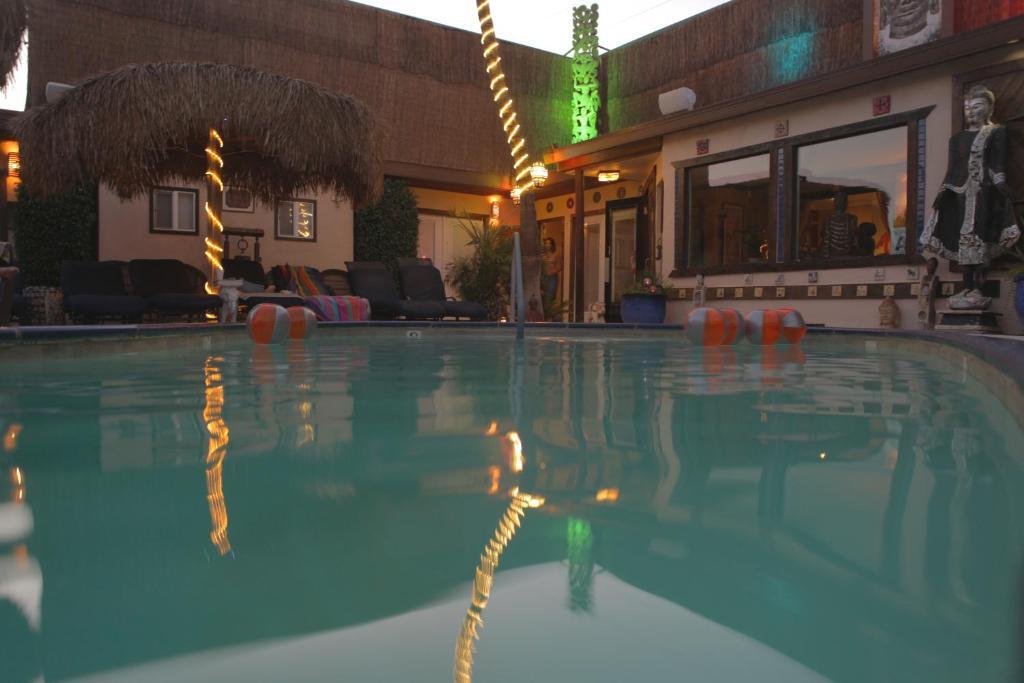 Sea Mountain Nude Resort & Spa Hotel - Adults Only Desert Hot Springs Bagian luar foto